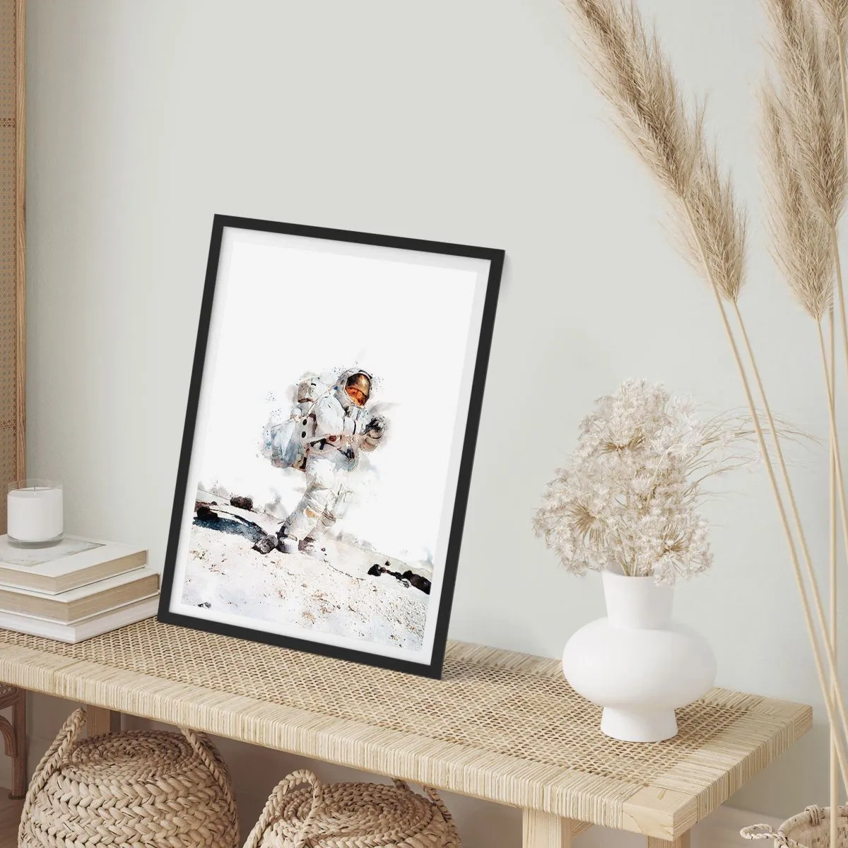 Plakat w czarnej ramie - Astronauta w skafandrze kosmicznym na powierzchni Księżyca - 50x70cm - Wysłannik Ziemi - Nowoczesna dekoracja ścienna do salonu i sypialni ARTTOR