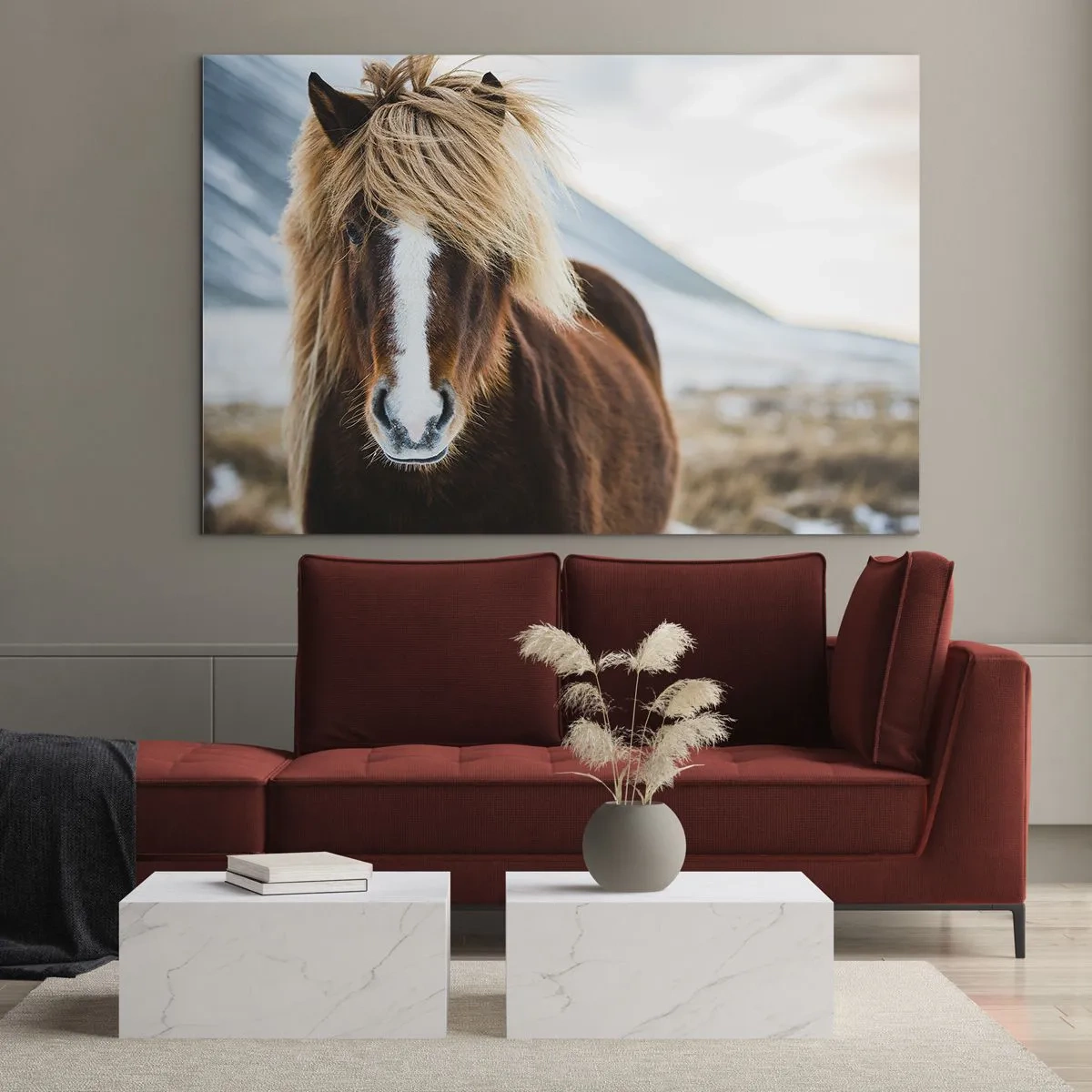 Obraz na szkle - Koń na tle górskiego krajobrazu zimą - 70x50cm - Czujesz wolność? - Nowoczesna dekoracja ścienna do salonu i sypialni ARTTOR