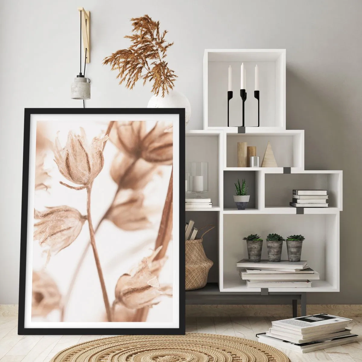 Plakat w czarnej ramie - Suszone rośliny w sepii na jasnym tle - 50x70cm - Dzwonią na koniec lata - Nowoczesna dekoracja ścienna do salonu i sypialni ARTTOR