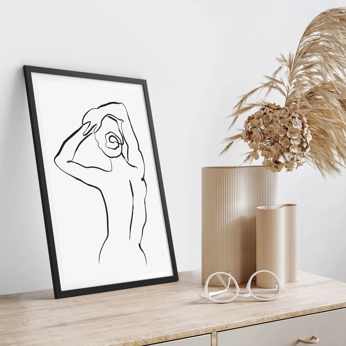 Plakat w czarnej ramie - Minimalistyczna linia sylwetki kobiety z rękami nad głową - 50x70cm - Akt o poranku - Nowoczesna dekoracja ścienna do salonu i sypialni ARTTOR