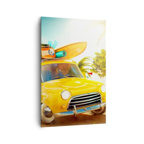 Obraz na płótnie - Żółty samochód z bagażami na tle tropikalnego krajobrazu - 80x120cm - Podróż po niejeden uśmiech - Nowoczesna dekoracja ścienna do salonu i sypialni ARTTOR