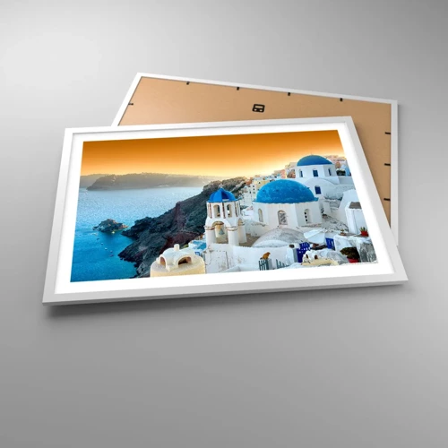 Plakat w białej ramie - Santorini - przytulone do skał - 70x50 cm