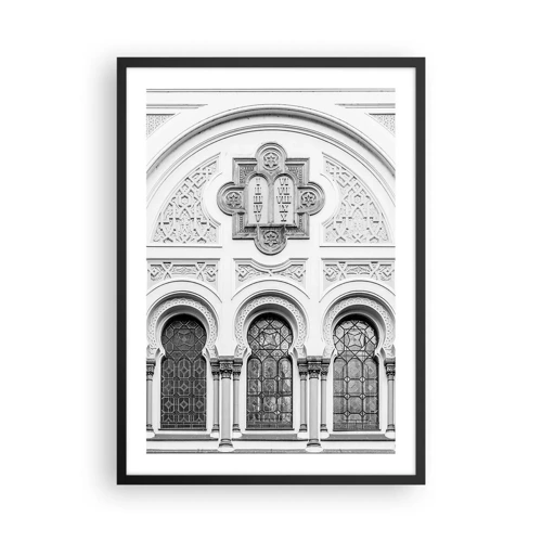 Plakat w czarnej ramie - Na pograniczu kultur - Detal architektoniczny w stylu neogotyckim, czarno-biały - 50x70cm