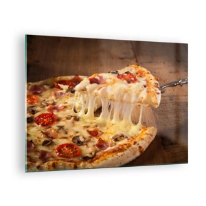 Obraz na szkle - Arcydzieło sztuki włoskiej - Pizza z ciągnącym się serem, pomidorami i szynką na drewnianym tle - 70x50cm